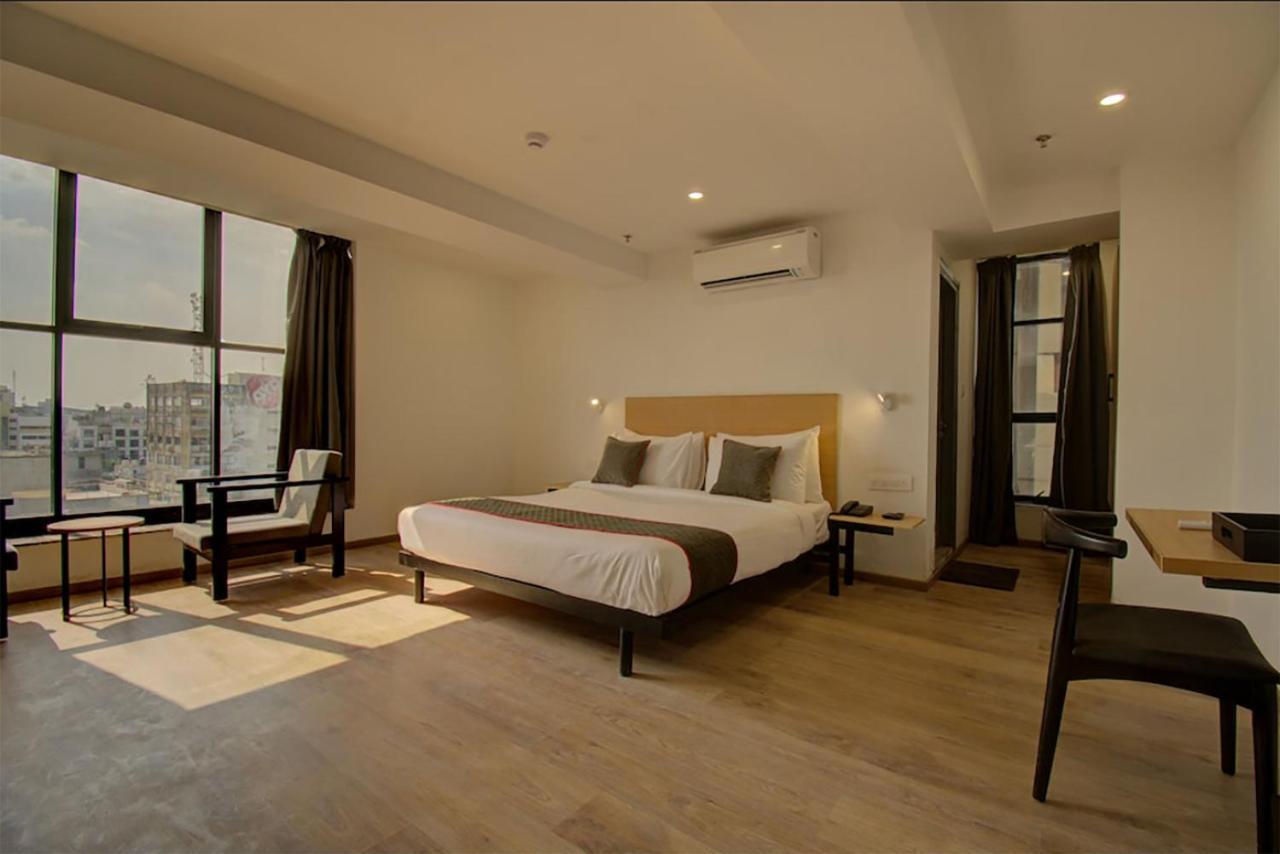 Shagun Hotel Vadodara Exterior foto